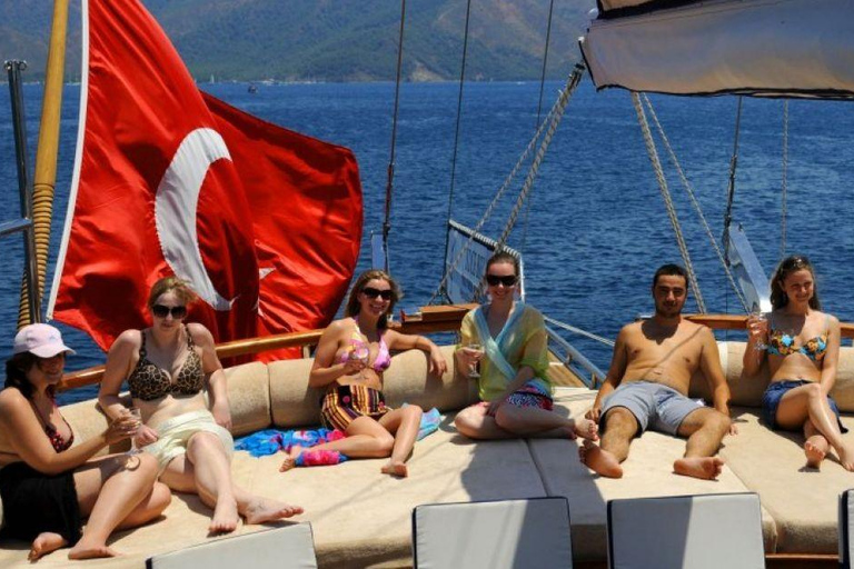 Fethiye to Bodrum: 7-Night Premium Gulet Cruise with A/C