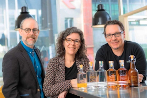 Quebec City: Honig- und Destillerie-Tour mit VerkostungEnglisch geführte Brennerei-Tour & Verkostung