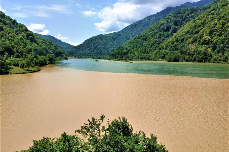 باتومي: مغامرة على الطرق الوعرة ليوم كامل في الغابة والشلالات