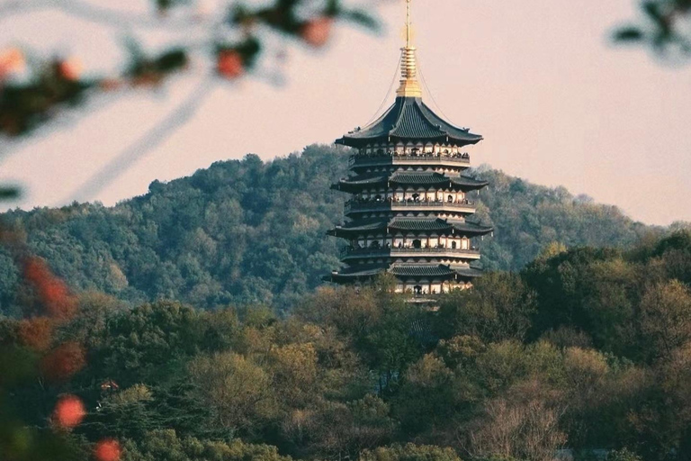 Hangzhou Highlights: West Lake, Silk Culture & Art Workshop Guide for other languages