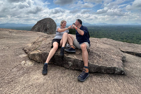 Colombo: Pidurangala Rock Sunrise Hike & Village Tour