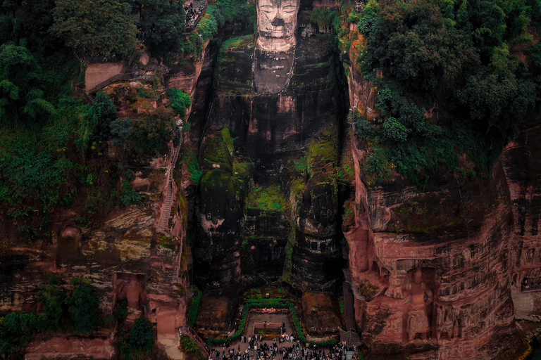 成都：乐山大佛徒步之旅成都：乐山大佛徒步之旅（英语导游）
