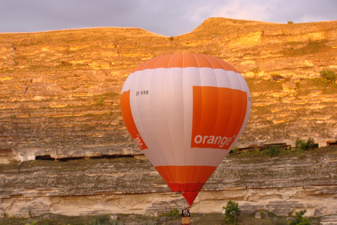 Moldova: Private Hot Air Balloon Experience