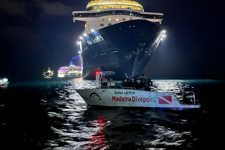 Funchal: Fireworks by Boat - New Years Eve