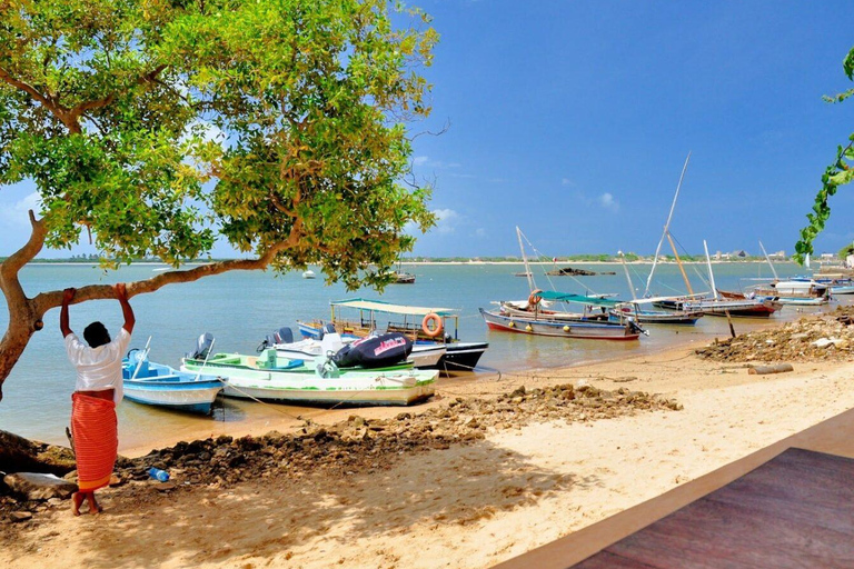 Lamu Island Escape: Dhow Cruise & Swahili Heritage Tour