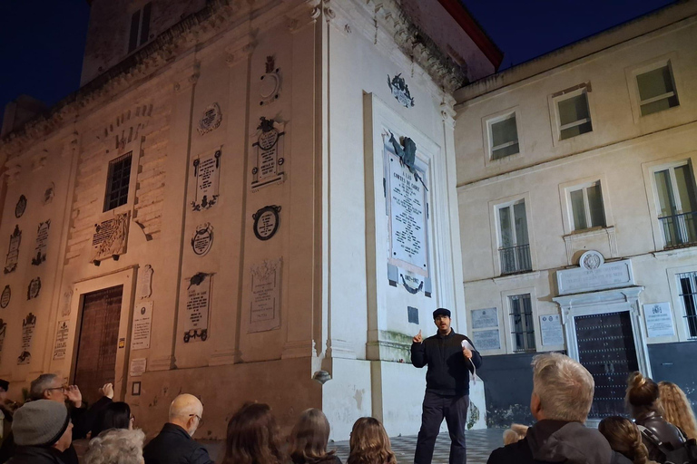 Cadiz Sightseeing Tour: Travel Back in Time through Historical Images