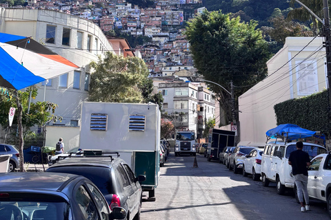 Rio de Janeiro: Favela Santa Marta: German-Language Tour – All-Inclusive Rio de Janeiro: Favela Santa Marta: German-language tour – all-inclusive