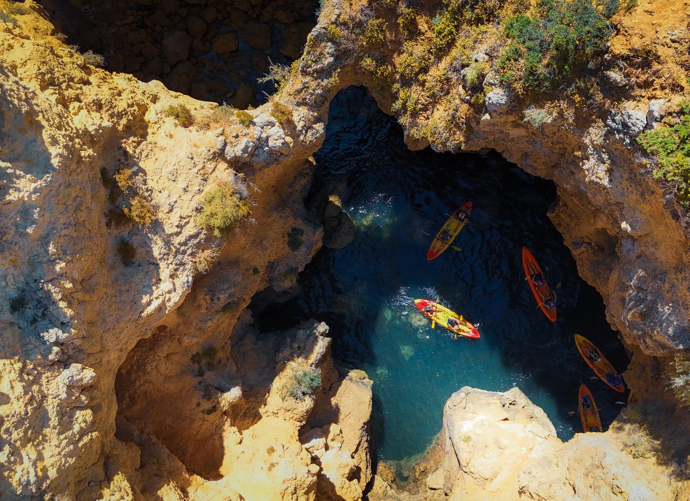 Fra Lagos: Kajaktur i Ponta da Piedade-grotterne fra katamaran