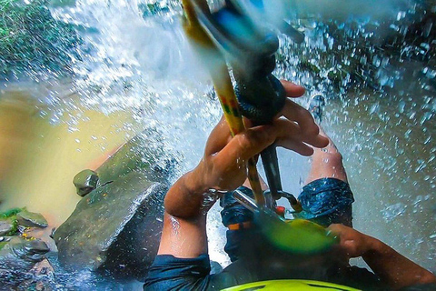 Descente en rappel de la cascade de Talliquihui - Descente vers l&#039;aventure