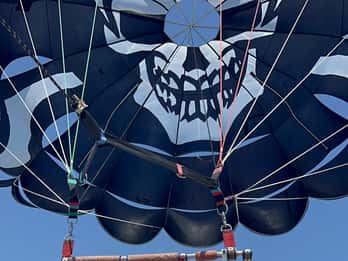 Marbella: Volo in parasailing da Puerto Banus