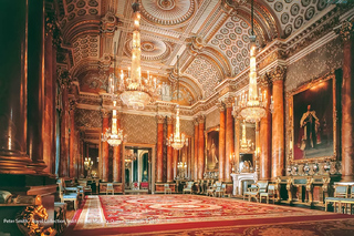 Buckingham Palace Entry & Changing of the Guard Tour