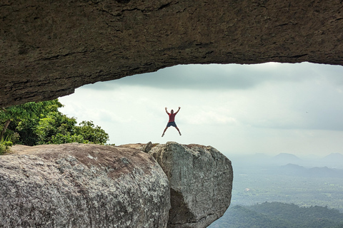 Avventura escursionistica a Dolukanda – La roccia curativa di Aristhana