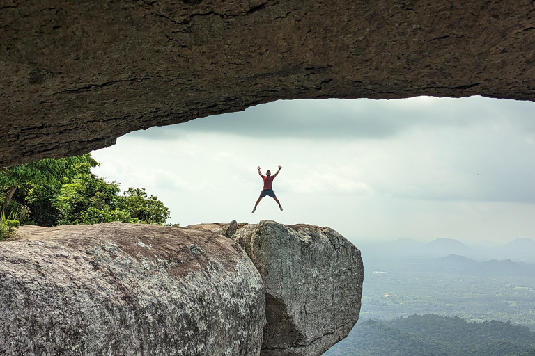 Avventura escursionistica a Dolukanda – La roccia curativa di Aristhana
