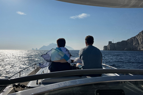 Sorrento: Tour della Costiera Amalfitana in barca di un giorno intero con Limoncello