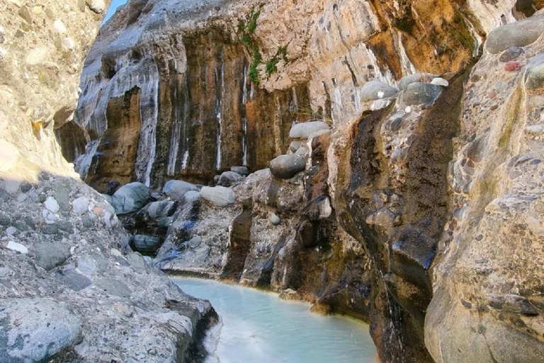 From Muscat: Hidden Canyon Hike & Sulfur-Rich Natural Pools Muscat: Hidden Canyon & Sulfur-Rich Natural Pools