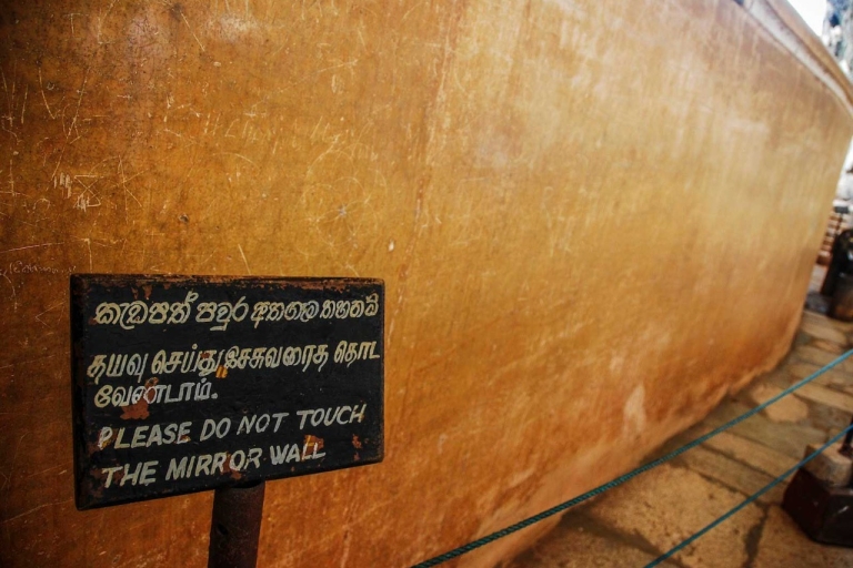 Von Kandy aus: Sigiriya Felsenfestung & Dambulla Höhlentempel