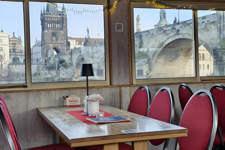 Prague: 1-Hour Prosecco Party Cruise with Unlimited Prosecco
