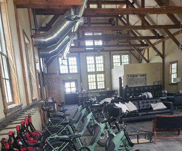 Urban Art and Historical Electric Bike Tour