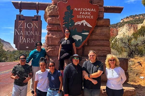 From LA: 7 Southwest Wonders in 5 Days — Small-Group Tour 4 people in 1 Hotel Room