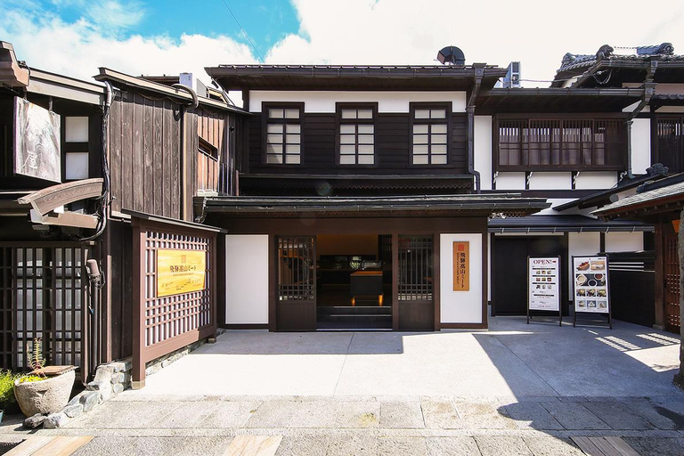 Osaka：3-day trip from Osaka to Shirakawa-go