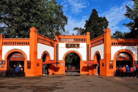 Dujiangyan: Dujiangyan Scenic Area Ticket Dujiangyan Scenic Area Ticket with Round-Trip Hotel Transfer