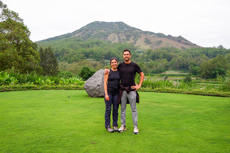 Mount Batur: Private Sunrise Jeep Tour i Natural Hot Spring