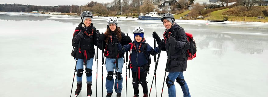 Stockholm : Visite privée familiale en patinoire et déjeuner