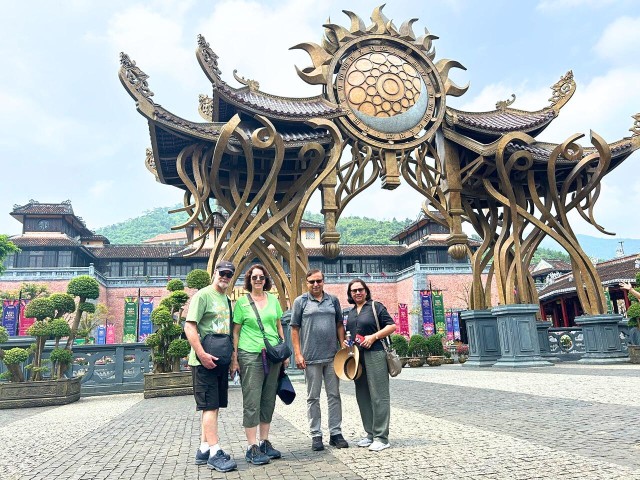 From Hoi An/Da Nang: visit Ba Na Hills with Tour Guide