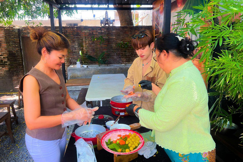 Phuket: tour della città e lezione di cucina con Phothong RideTour privato