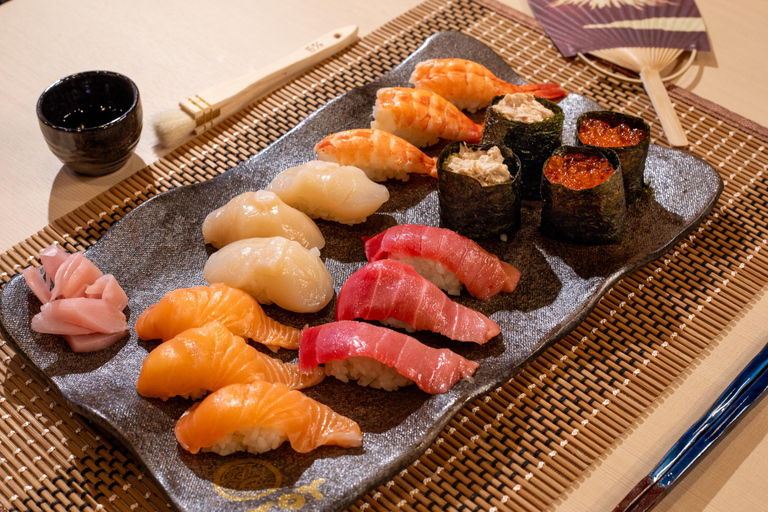 Tokyo: Sushi Making Experience with a Meal and Souvenir