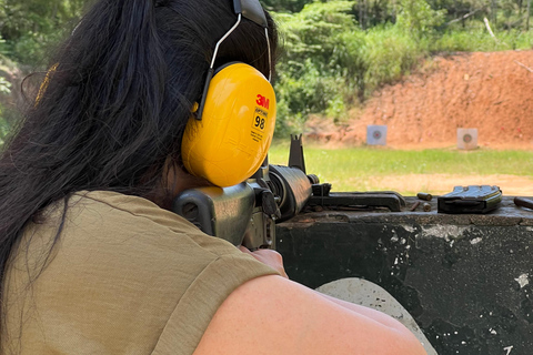 Zwarte Maagdenberg, Cu Chi tunnels, Cao Dai op de motor