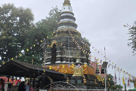 Descobre Chiang Rai: templos, arte e natureza cénicaDiscover Chiang Rai: Temples, Art, and Scenic Nature