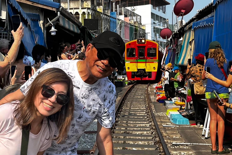 Floating & Railway markets (multi-language) Private tour in Chinese