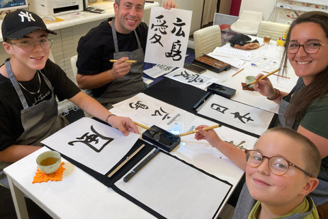 Hiroshima: Calligraphy experience with a teacher