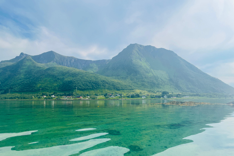 Gravermark: Stand-Up Paddleboard Rental in Lofoten