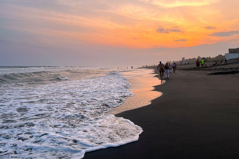 A day in El Paredón: chill, soak up the sun, and watch an unforgettable sunset A day in El Paredón: relax, sun, and an unforgettable sunset