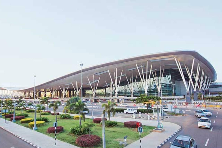 Jaipur: Privater Flughafentransfer zwischen der Stadt und dem Flughafen