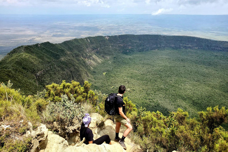 Tagestour zum Mount Longonot National Park von Nairobi aus.Tagestour zum Mt. Longonot Park von Nairobi aus.