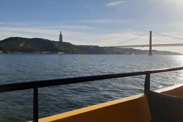 Lizbona: Rejs żółtą łodzią po rzece TagLizbona: rejs łodzią Yellow Boat po Tagu