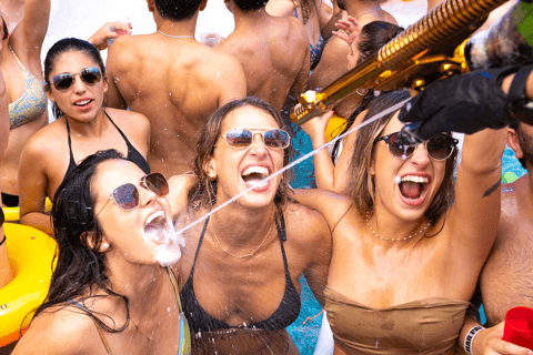 Cancun: Coco Bongo Spring Break Beach Party with Open Bar