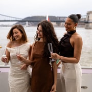 Budapest: Bootsfahrt mit Prosecco