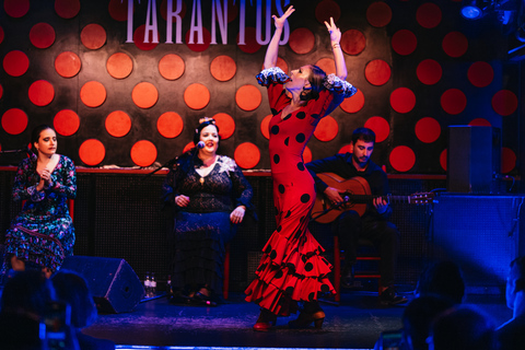 Barcelona: Tapas i Flamenco Experience