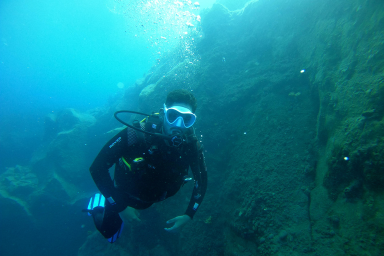 Santorini: Experiencia de submarinismo en la Caldera VolcánicaBuceo