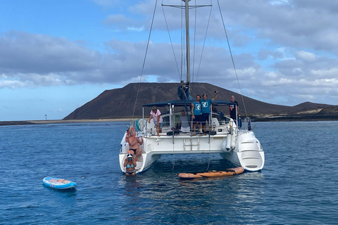 Fuerteventura: PRIVATE Catamaran All Inclusive Lobos inPRIVATE AFTERNOON