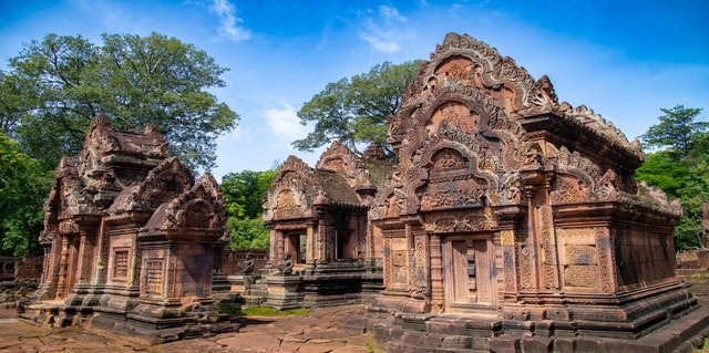 UNESCO-Listed Koh Ker & Beng Mealea: Tour with Fewer Crowds