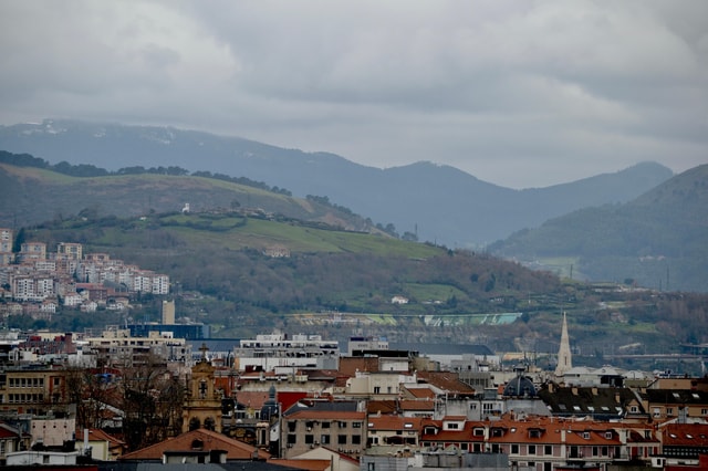 Walking tour - Bilbao: Hills & Chills