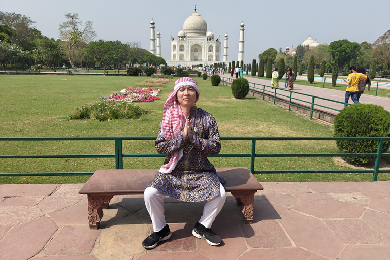 From Delhi: Taj Mahal Sunrise Tour with Elephant SOS Centres Tour with Car, Driver, Ticket, Guide & 5star Meals
