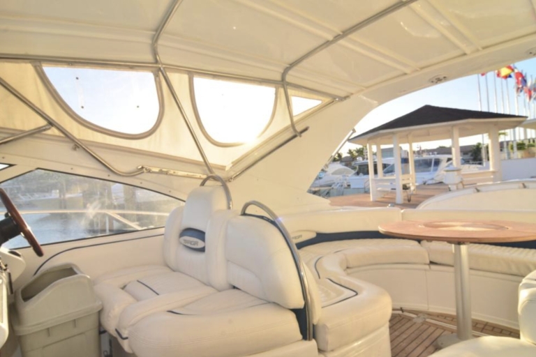 Visitez Palmilla, Saona ou l'île de Catalina à bord d'un yacht privéLocation d'un yacht privé de luxe : Casa de Campo, La Romana