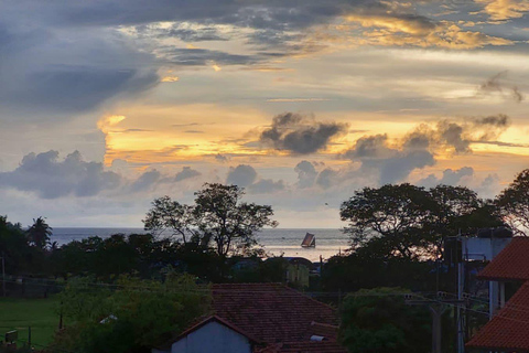 Negombo: Guided Walking Tour & Complimentary Accomodation