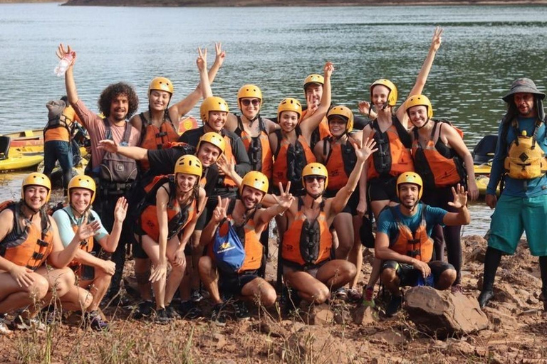 Foz do Iguaçu: Guided Canoeing and Waterfalls Expedition